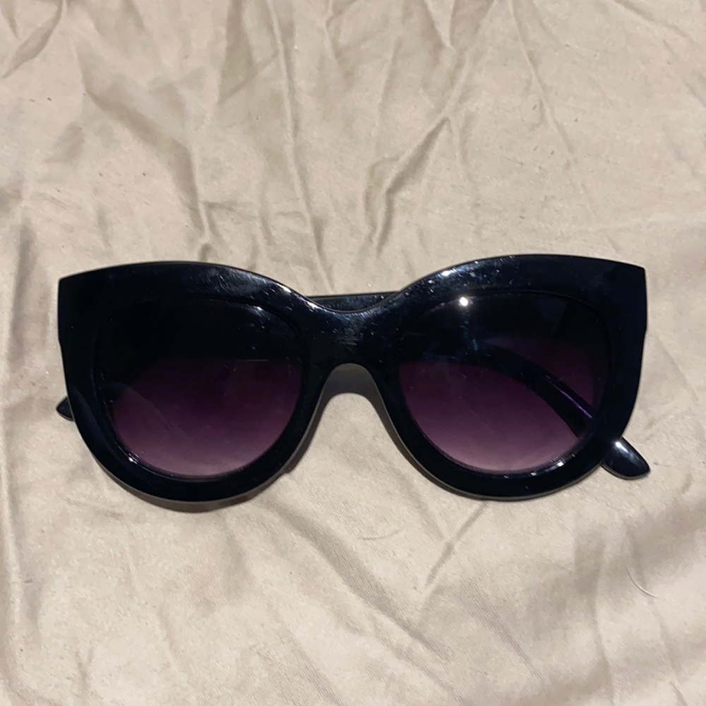 Steve  Madden sunglasses